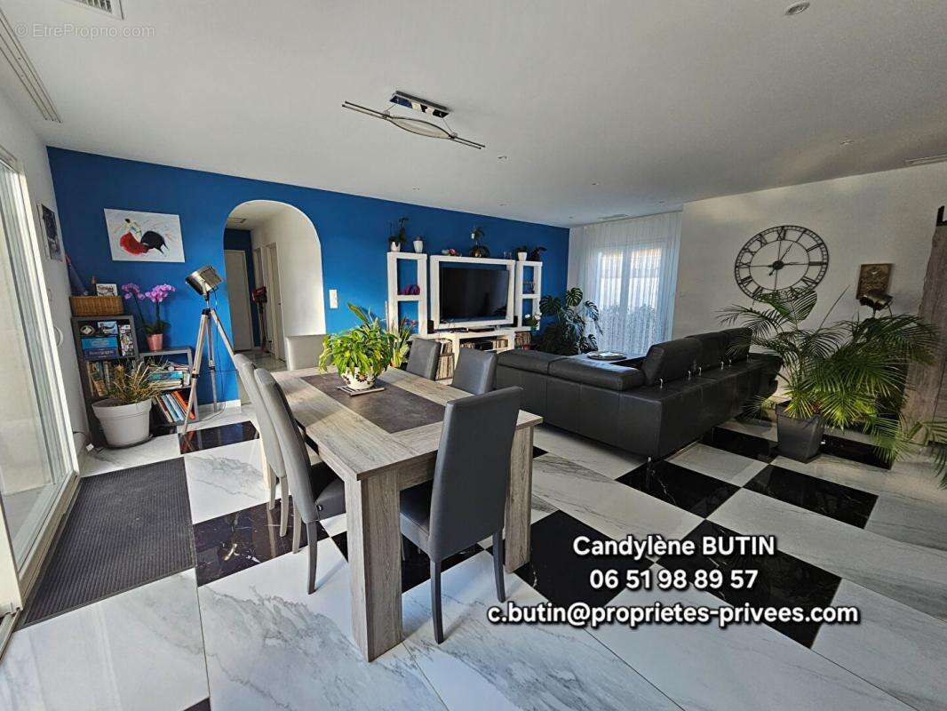 Maison à SAINT-GENIES-DE-FONTEDIT