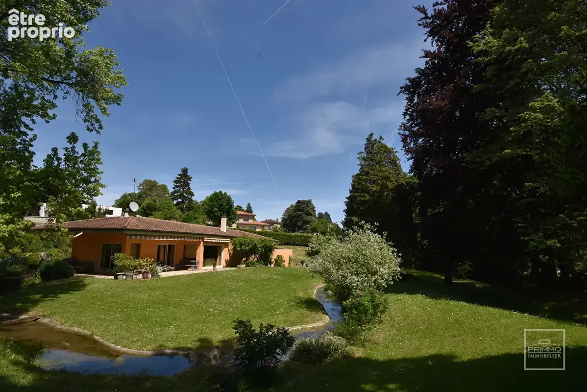 SAINT CYR AU MONT D'OR - Maison de 330m² sur parc de 3780m² - photo 2