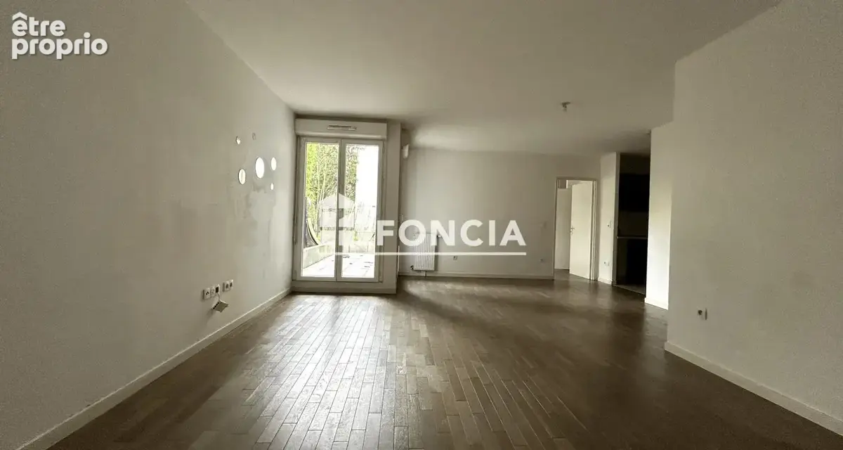 Appartement à CORBEIL-ESSONNES