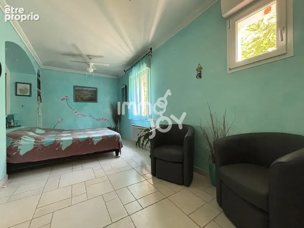 Maison individuelle 4 pièces avec piscine et garage + appartement 2 pièces indépendant - photo 8
