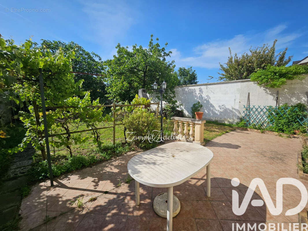 Photo 2 - Maison à LE BLANC-MESNIL