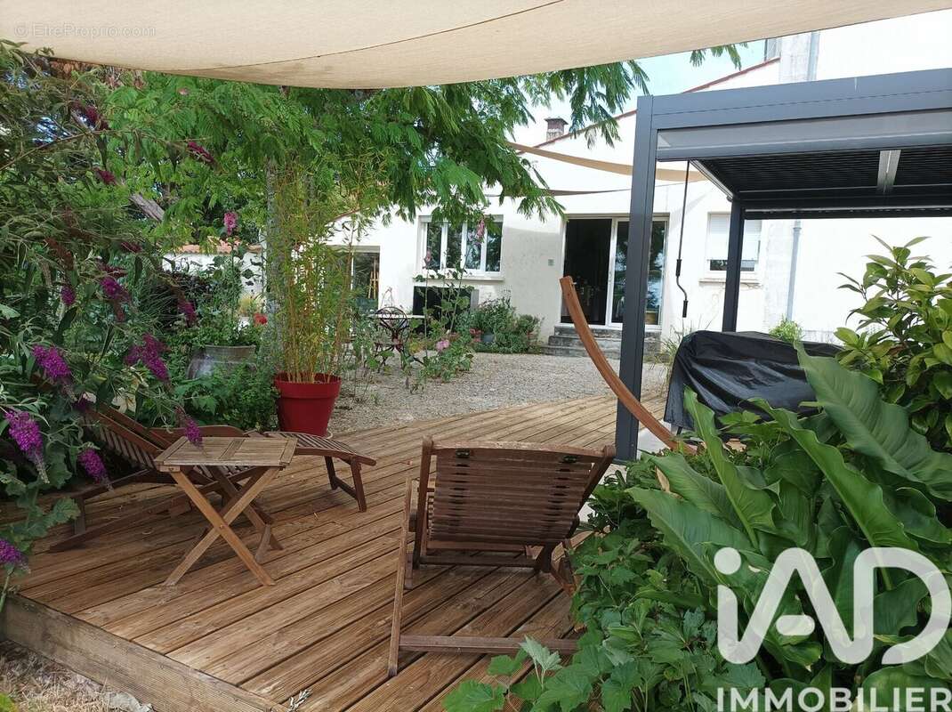 Photo 3 - Maison à CORME-ROYAL
