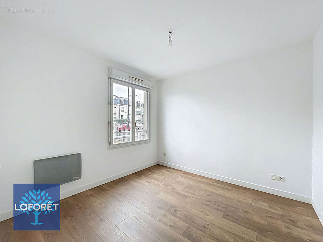 Appartement à CORBEIL-ESSONNES