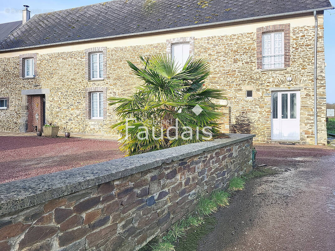Maison à QUIBOU