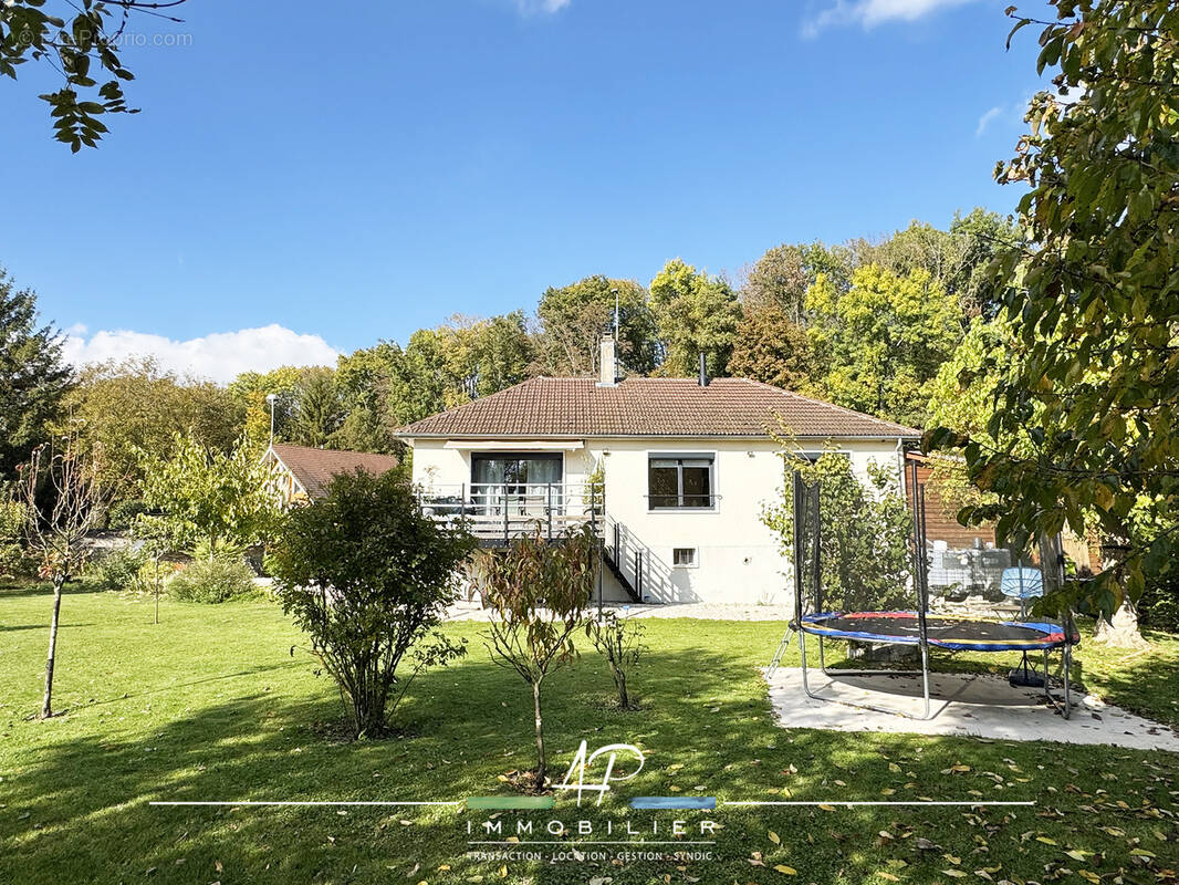 Maison à SAINT-JULIEN