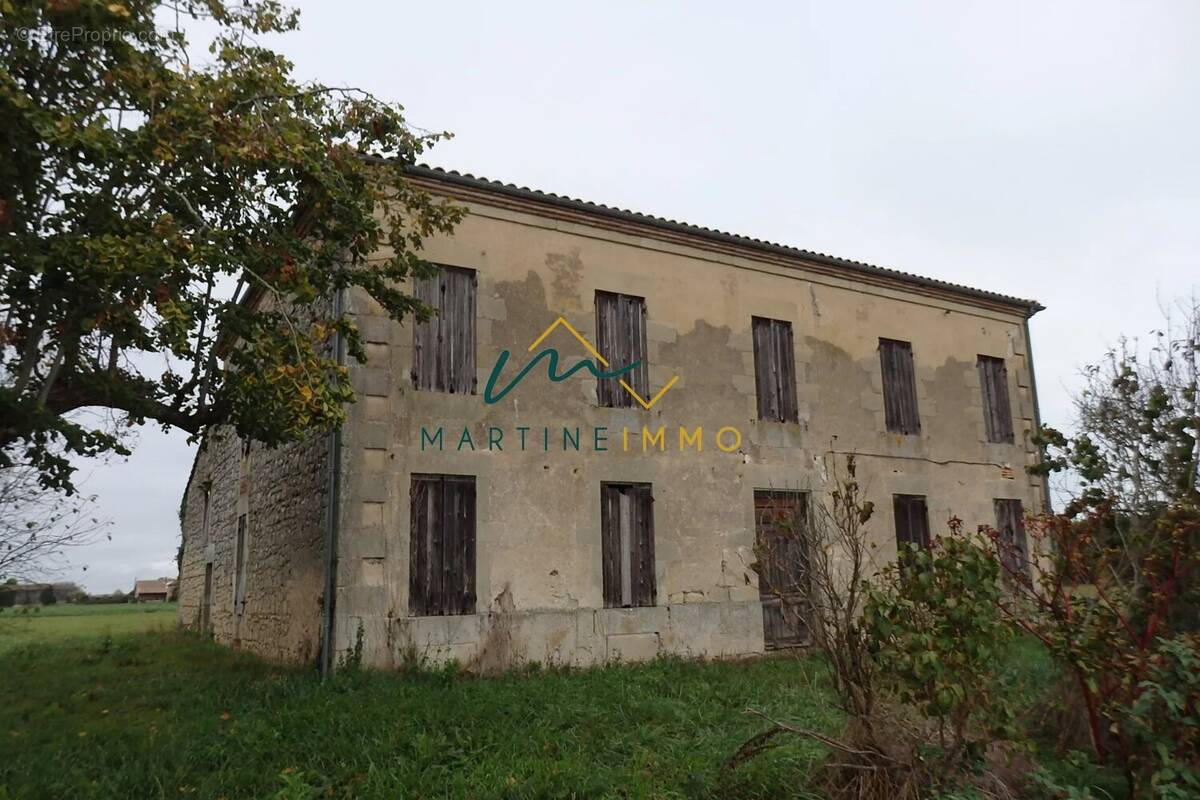 Maison à FAUILLET