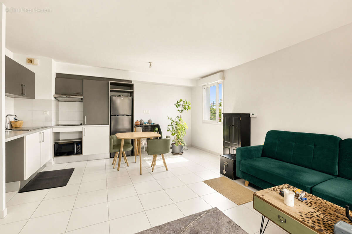 En exclusivité ! Appartement T3 de 62 m2 situé au 1er étage, secteur Barrière de Paris. - photo 3