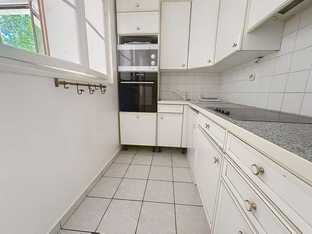 Appartement 70 m² à Garches  - photo 6