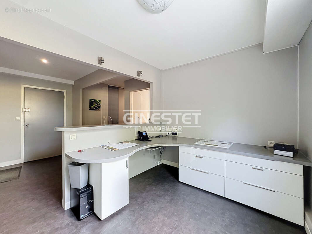 Troyes - centre ville - local professionnel - photo 6