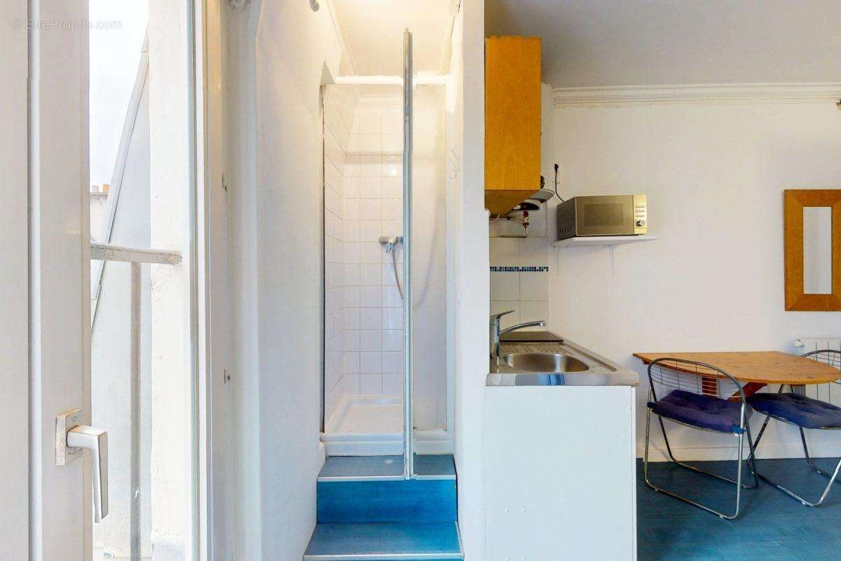 Appartement à PARIS-10E