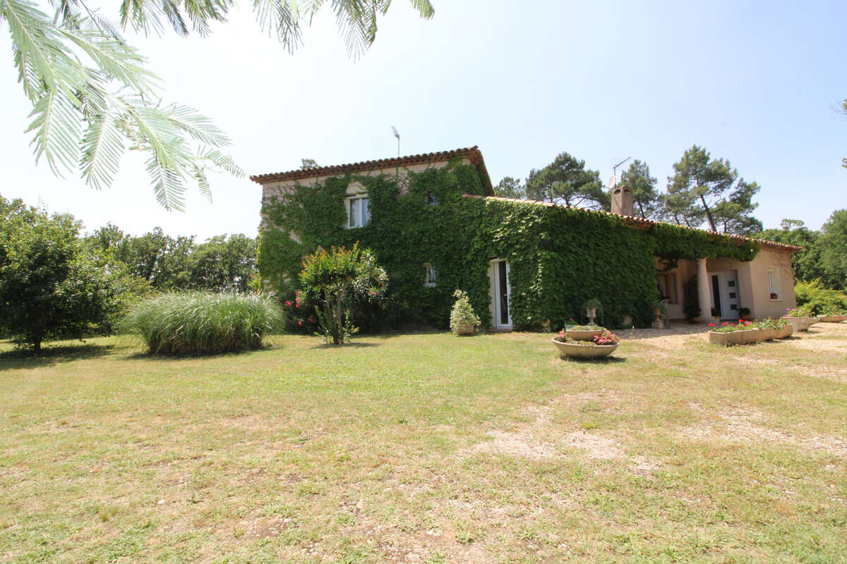 Maison à RIBAUTE-LES-TAVERNES