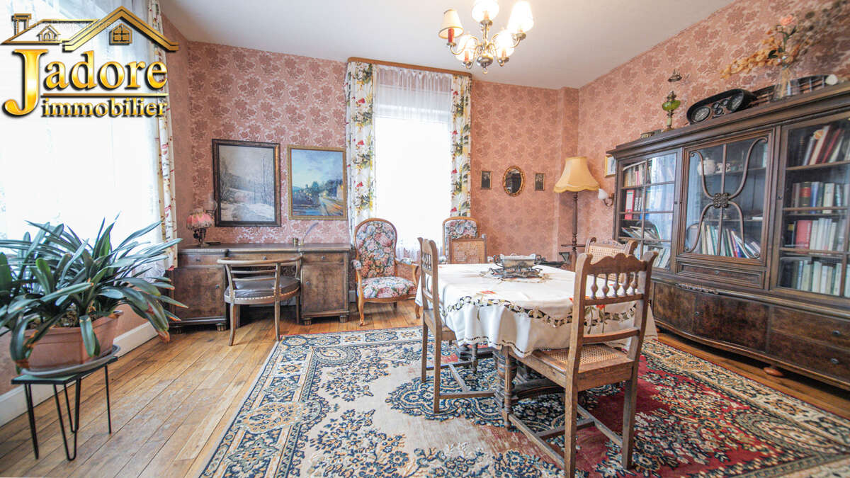 Maison à LUSSE