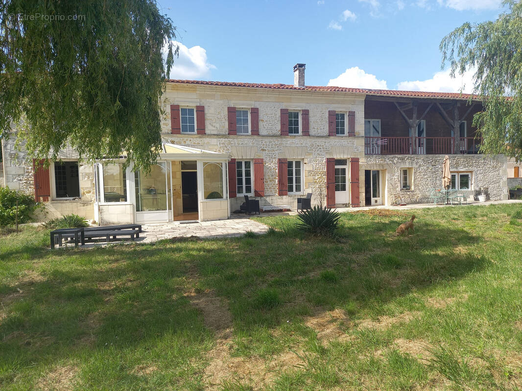 Maison à SAINT-CIERS-SUR-GIRONDE