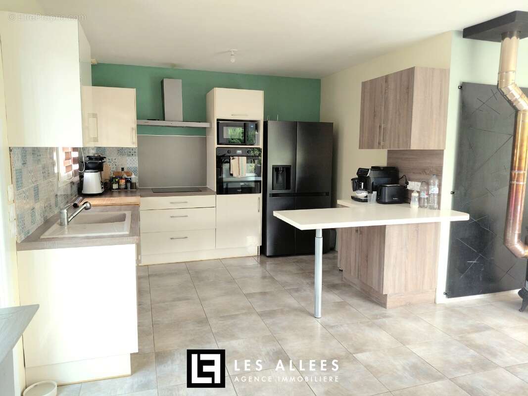 Maison 110 m² à Paradou  - photo 5