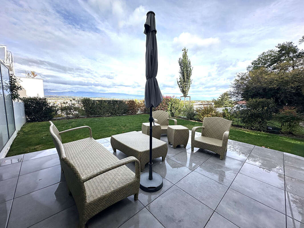 Appartement à VETRAZ-MONTHOUX