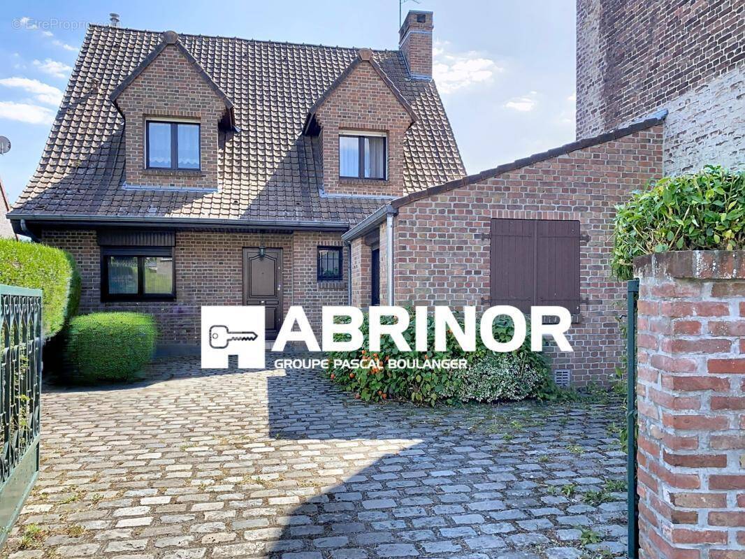 Maison à EMMERIN