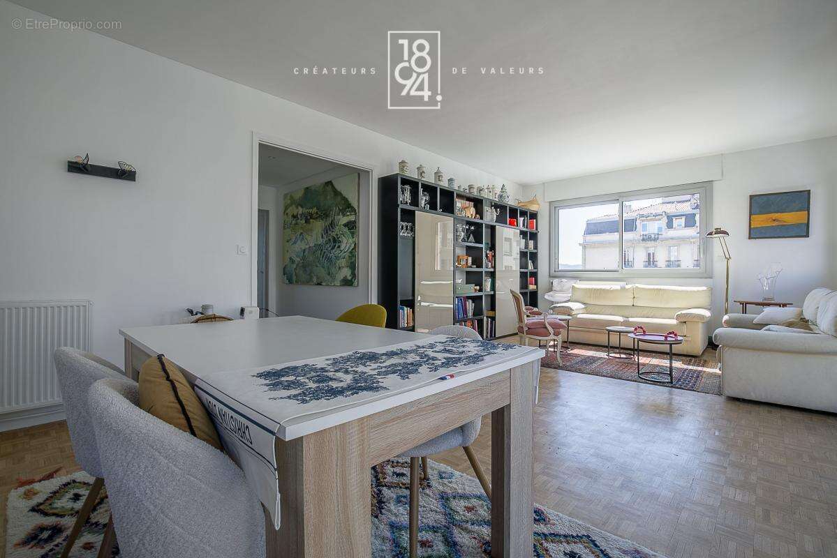 Appartement à MARSEILLE-8E