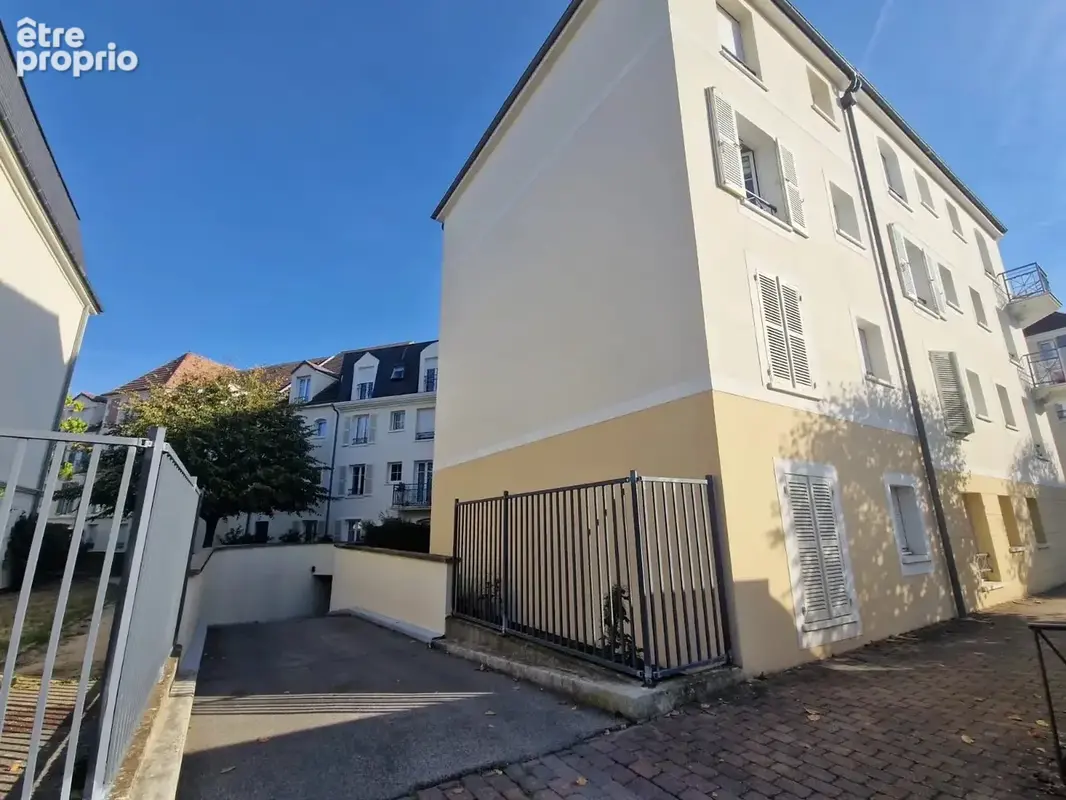 Parking à vendre à Voisins-Le-Bretonneux (78960) - photo 2