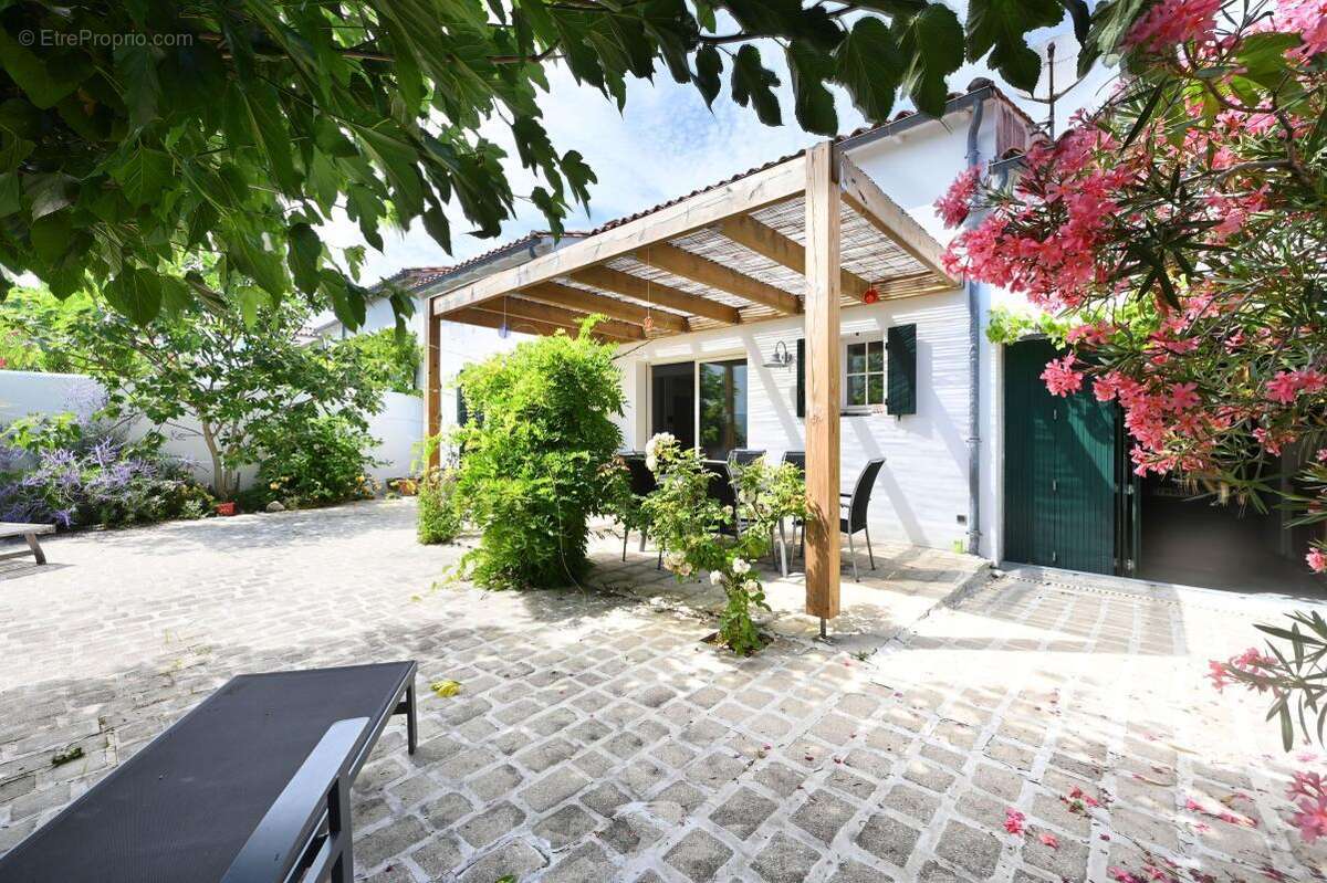 Maison à LA FLOTTE