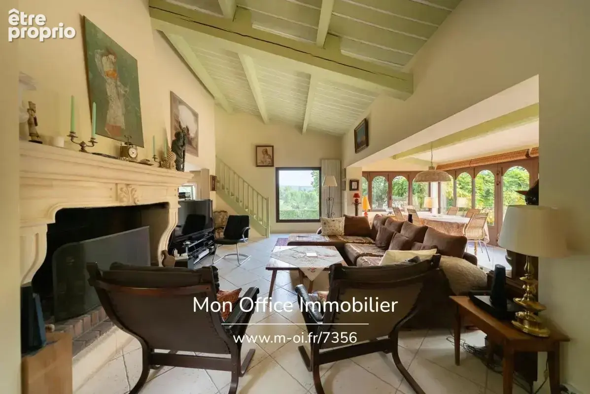 Référence : 7356-MAC - Maison 7 pièces avec piscine, dépendance et garage - photo 6