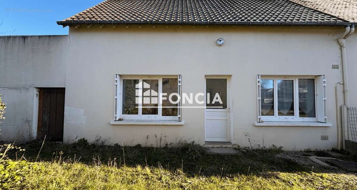 Maison à SAINT-AUBIN-DE-LOCQUENAY
