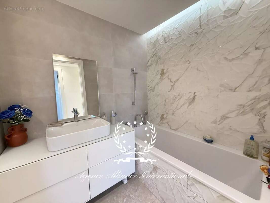 Appartement à LE CANNET