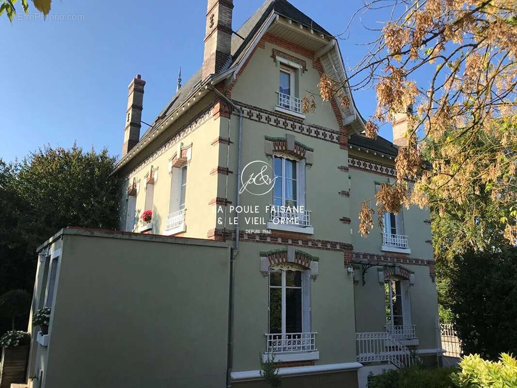 Maison à HOUDAN