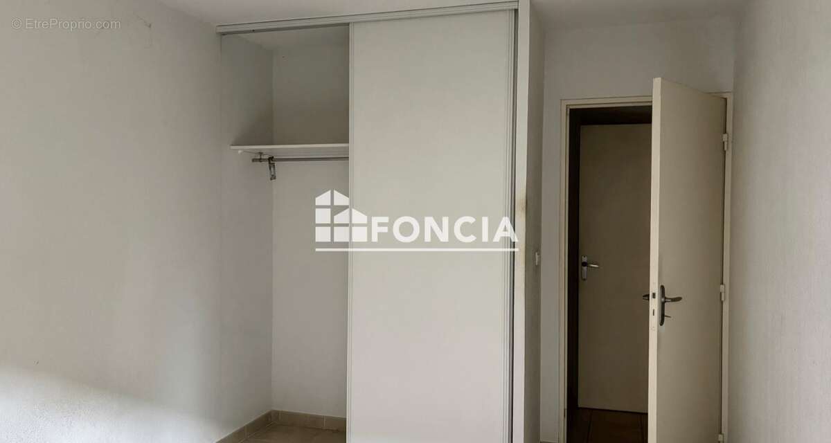 Appartement à PORT-SAINT-LOUIS-DU-RHONE