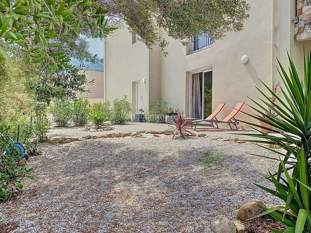 Appartement à CALVI