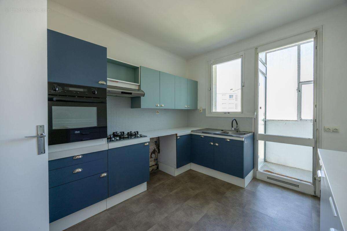 T4 en dernier étage de 97 m² - photo 5