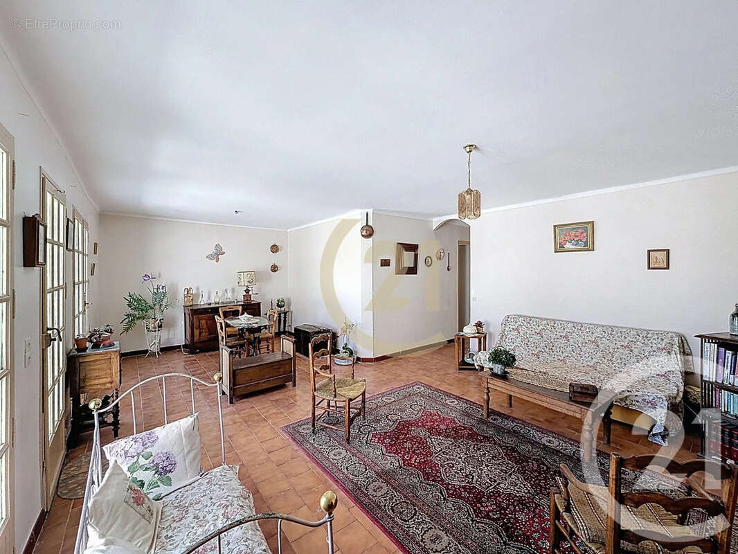 Maison 146 m² à Saint-Jean-De-Vedas  - photo 11