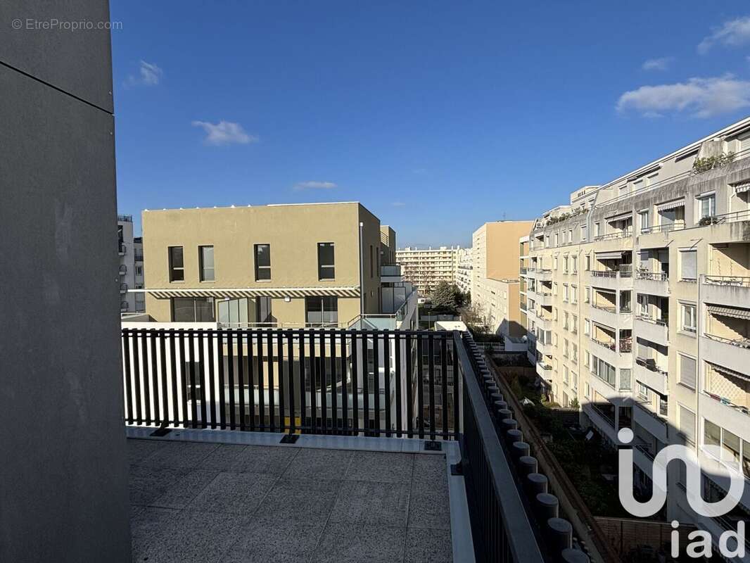 Photo 7 - Appartement à VILLEURBANNE