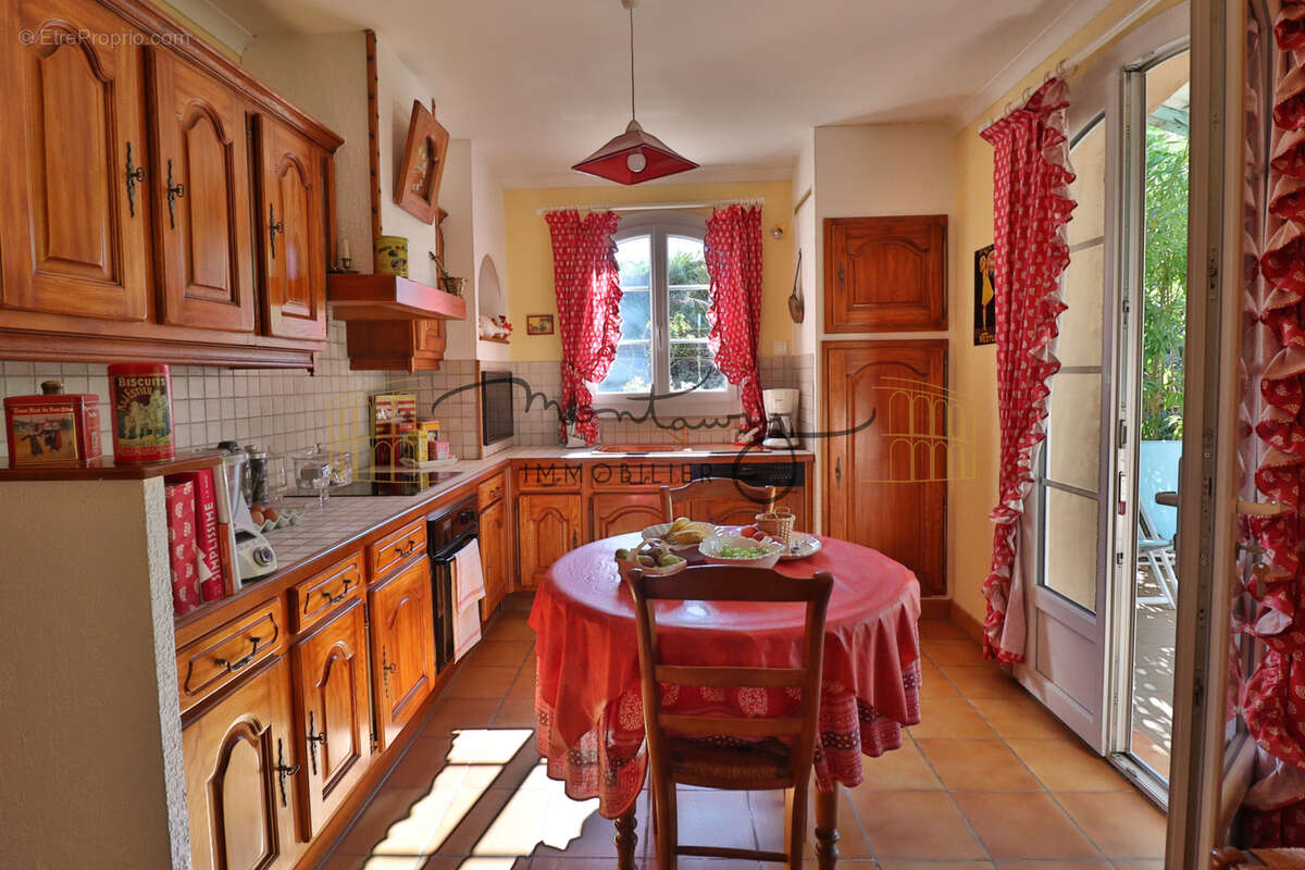 POULX   Élégante villa familiale - photo 6