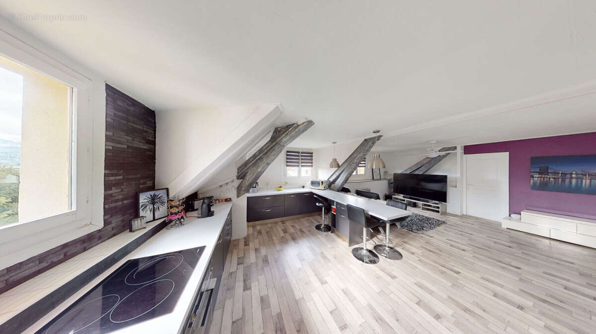 Appartement à DOMENE