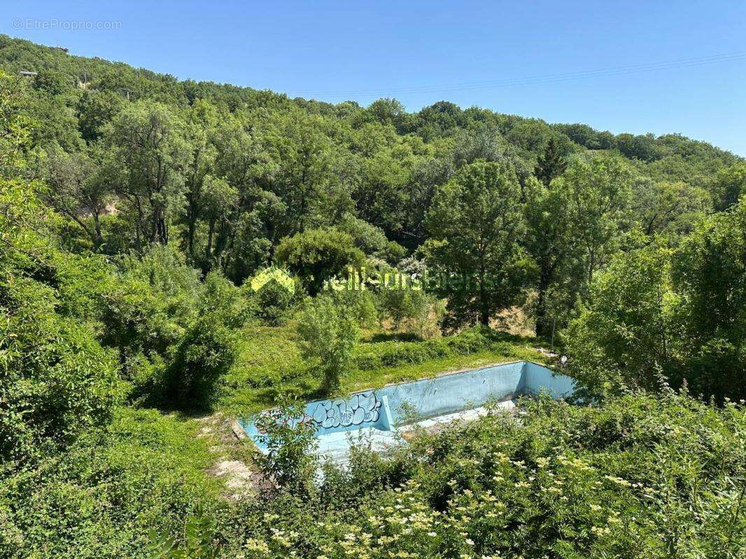 Propriété agricole avec terrain de 4 hectares - photo 5