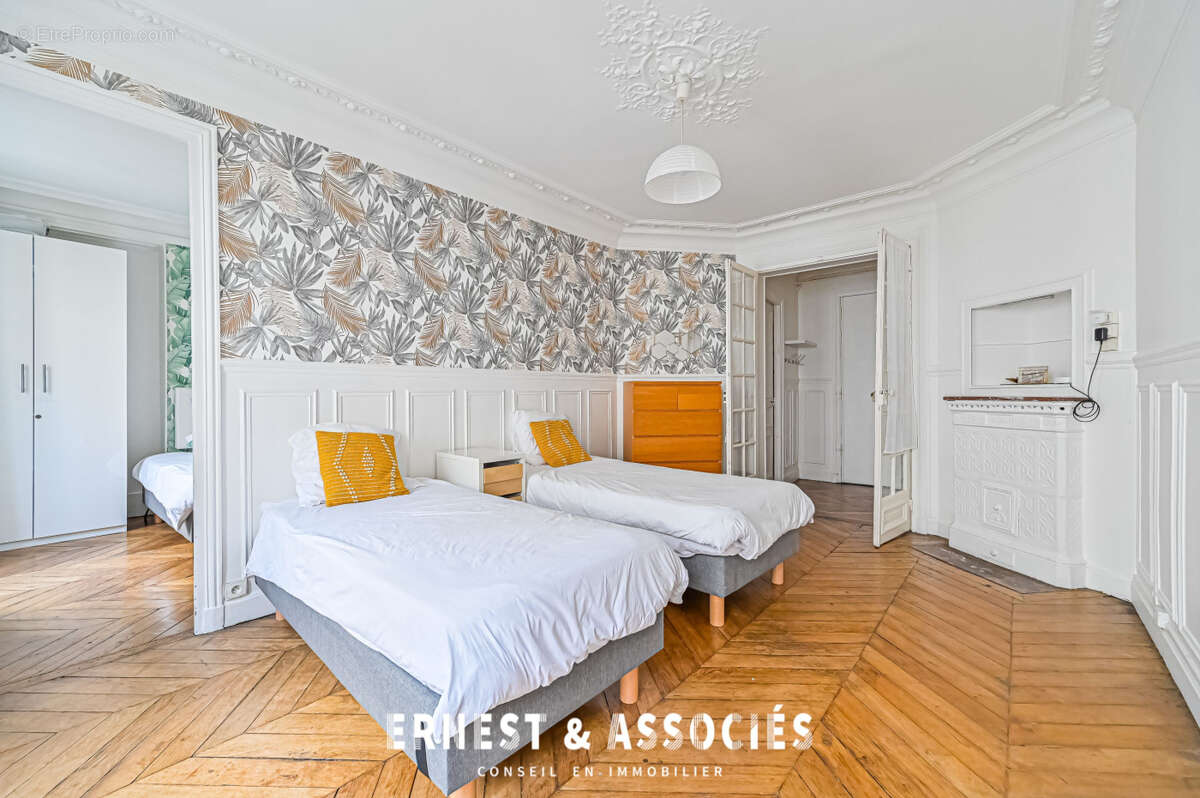 Appartement à PARIS-10E