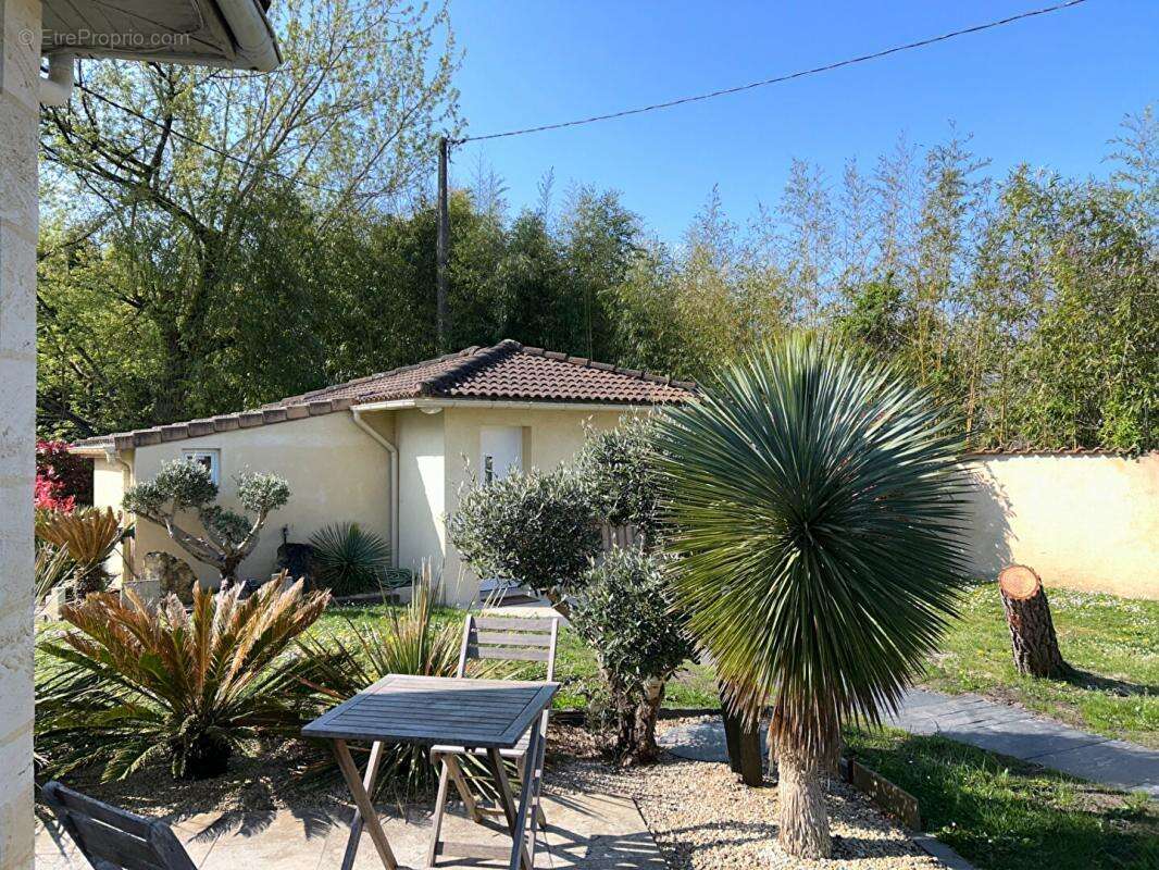 Maison à SAINT-SULPICE-ET-CAMEYRAC