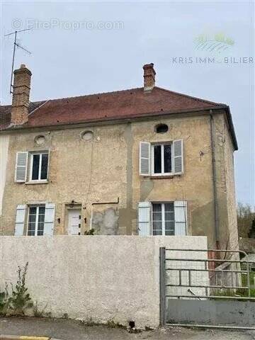 Maison à LIZY-SUR-OURCQ