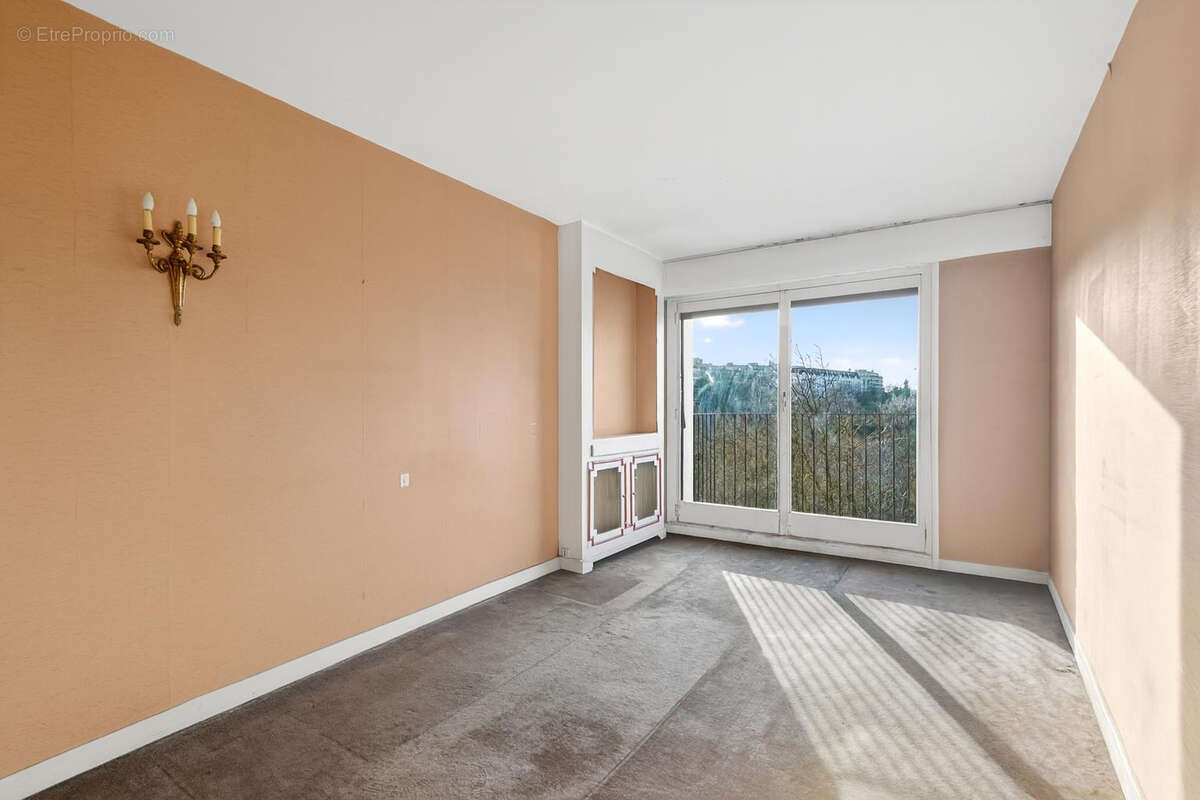 Appartement à PARIS-19E