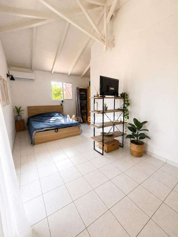 Maison De type T5 avec bungalow T3 et piscine dans environnement de qualité - photo 7
