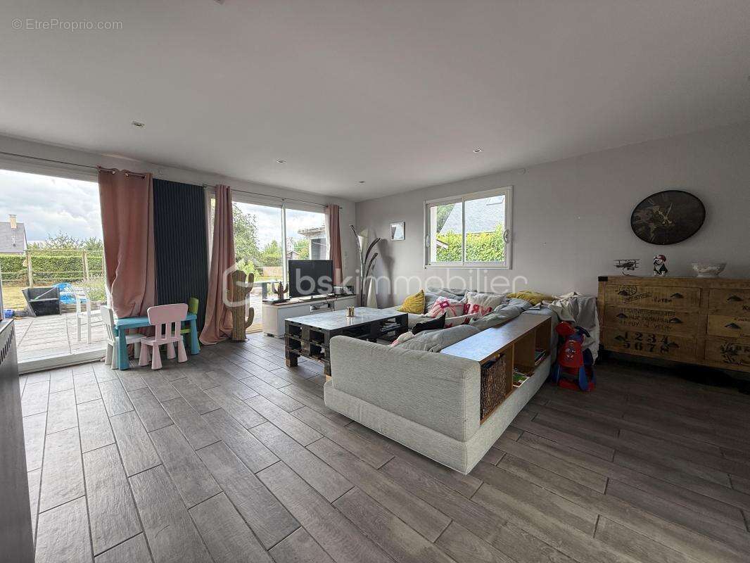 À vendre – Belle propriété familiale avec gîtes et terrain – À deux pas de Pont-l’Évêque - photo 2