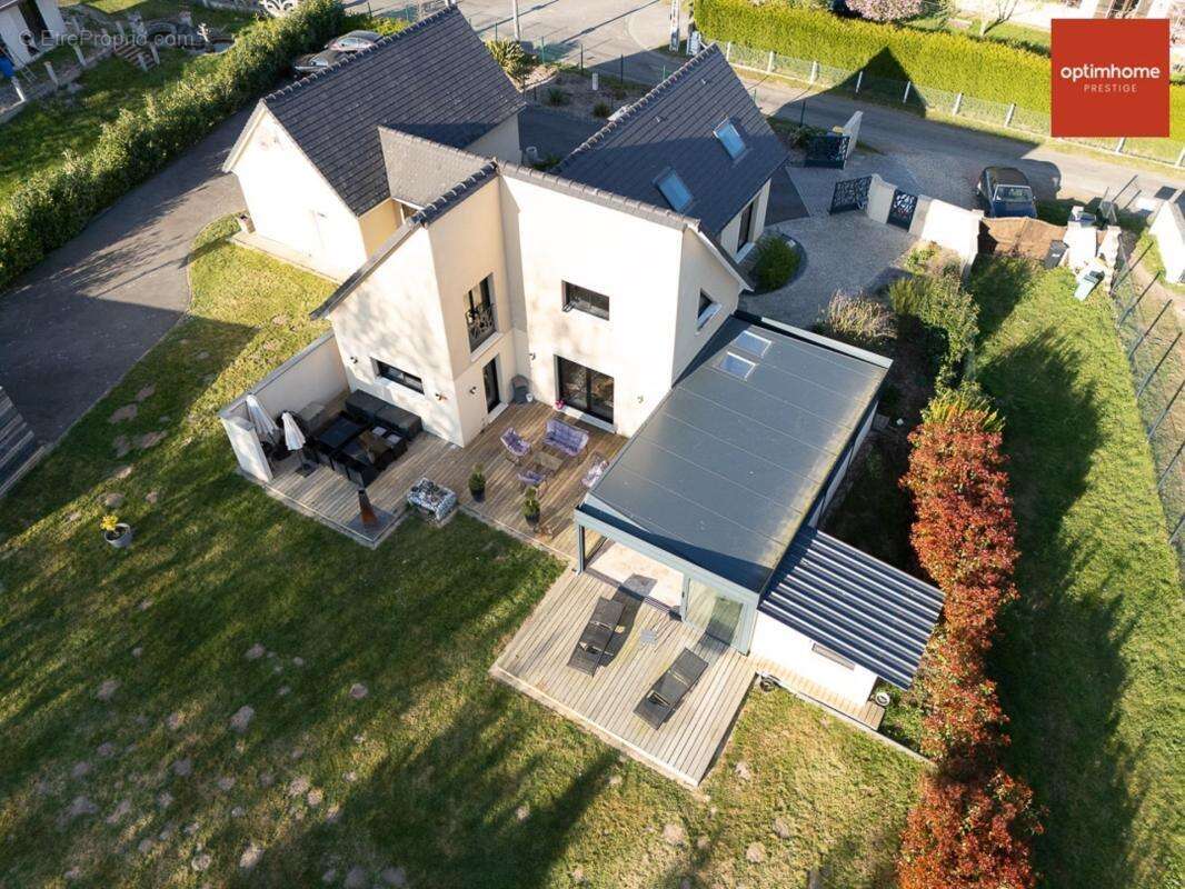Magnifique maison contemporaine de 300 m² avec piscine intérieure et 5 chambres - photo 2