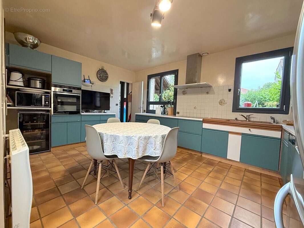 Maison à RIS-ORANGIS