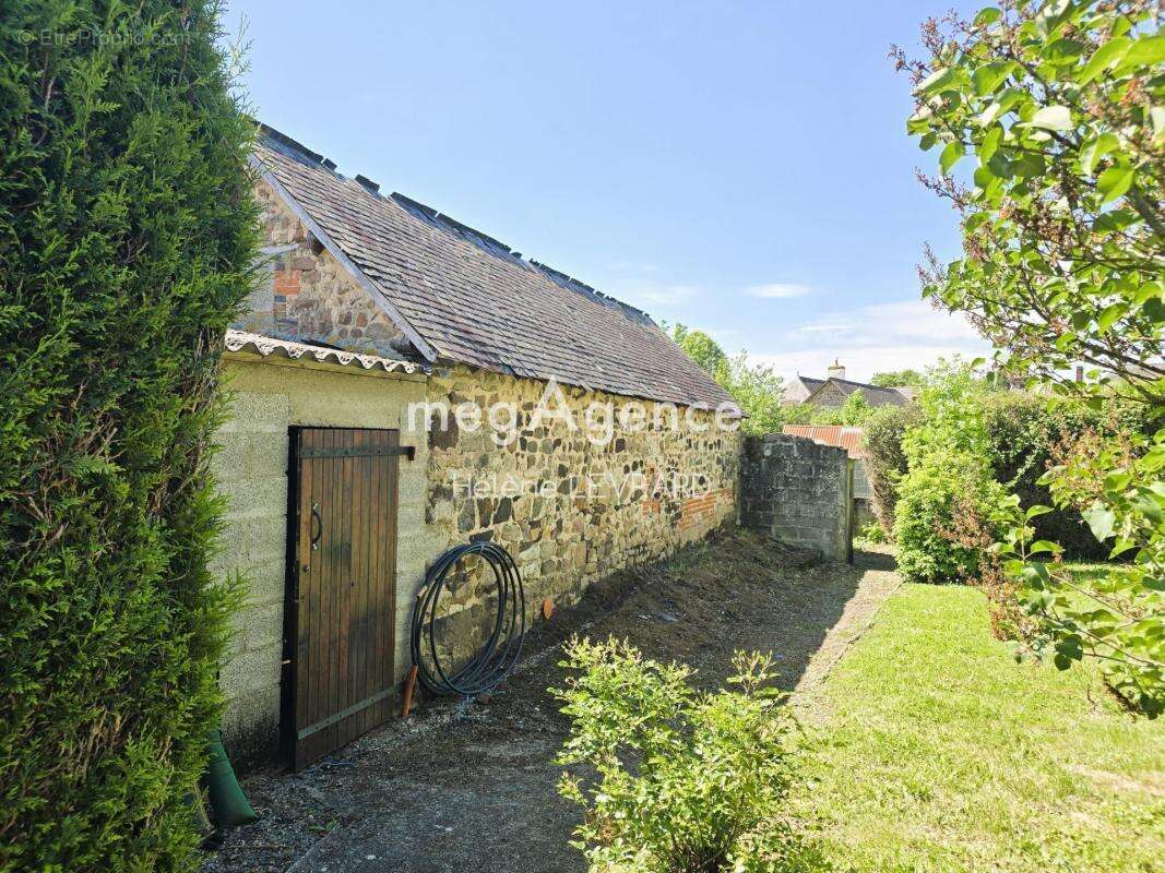 Maison à SAINTE-SUZANNE