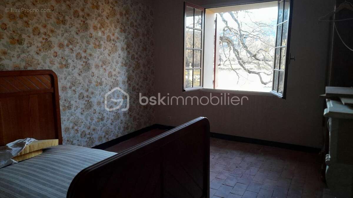 NOUVELLE BAISSE DE PRIX de 12% (à prévoir) pour cette BASTIDE en pierres à rénover MANOSQUE - photo 9