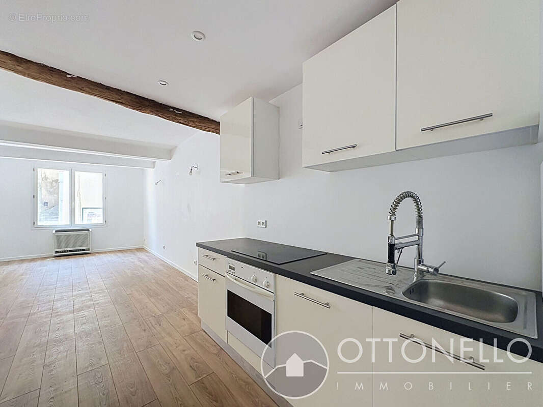 Appartement en souplex Roquebrune Sur Argens 4 pièces 75,20 m2 avec cour intérieure - photo 3