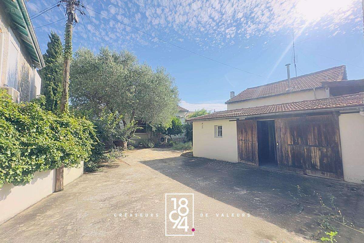 Nîmes - Maison de plain-pied 83 m2 avec jardin et garage - photo 3