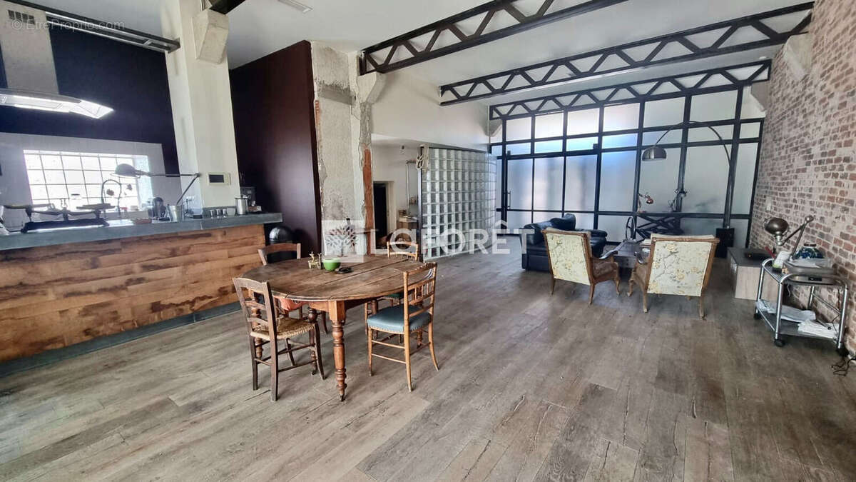 Maison LOFT INDUSTRIEL de 328 m² sur une parcelle de 2100 m² - Vente en Viager - photo 2