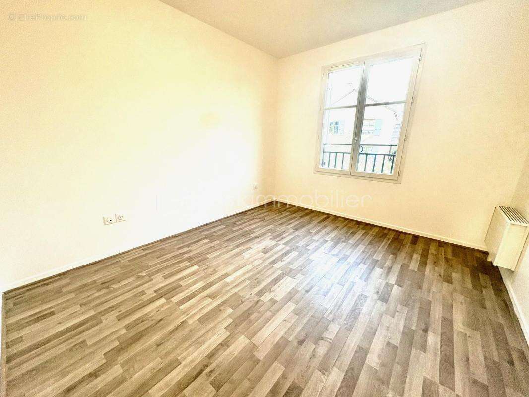 Maison à CHILLY-MAZARIN