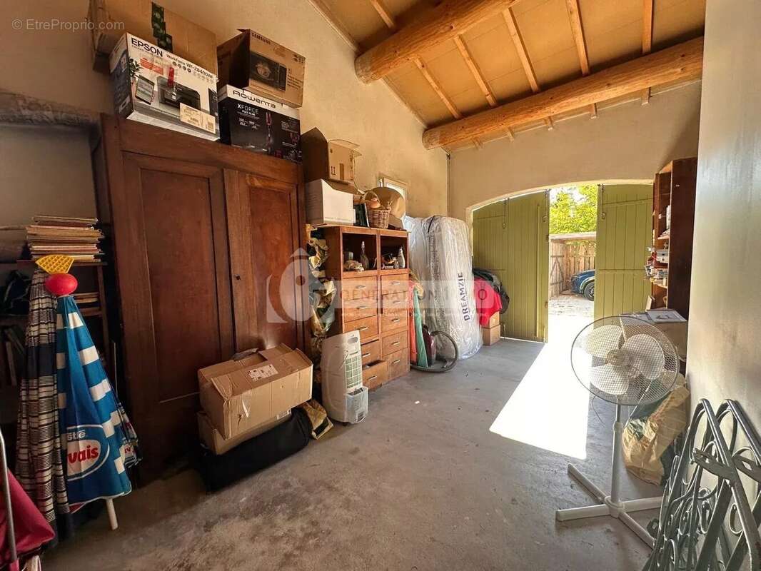 Maison à FONTVIEILLE